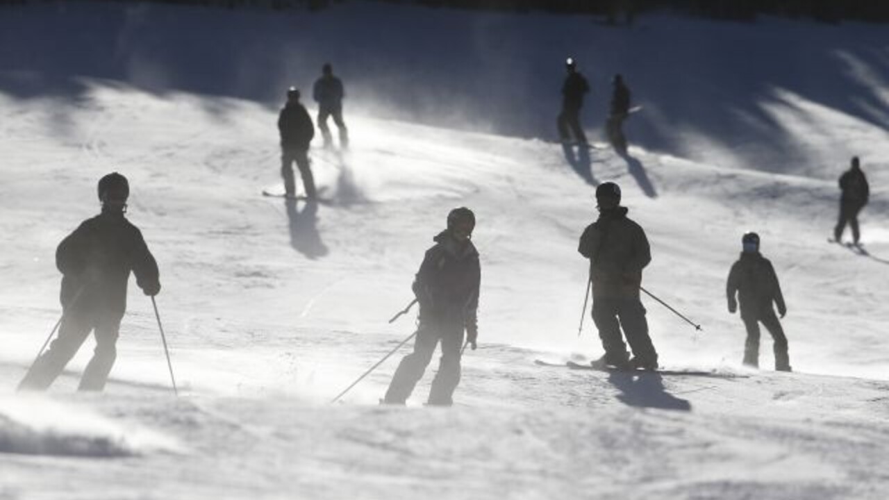 lyžovanie lyžovačka snowboard ilu (SITA/AP)